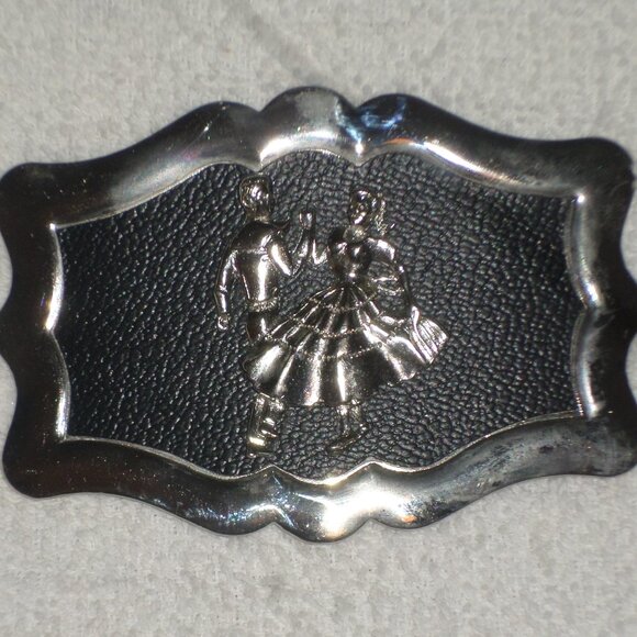 Sq dance BUCKLE 3D dance pair on black leather in sculpted silver frame - Picture 1 of 1